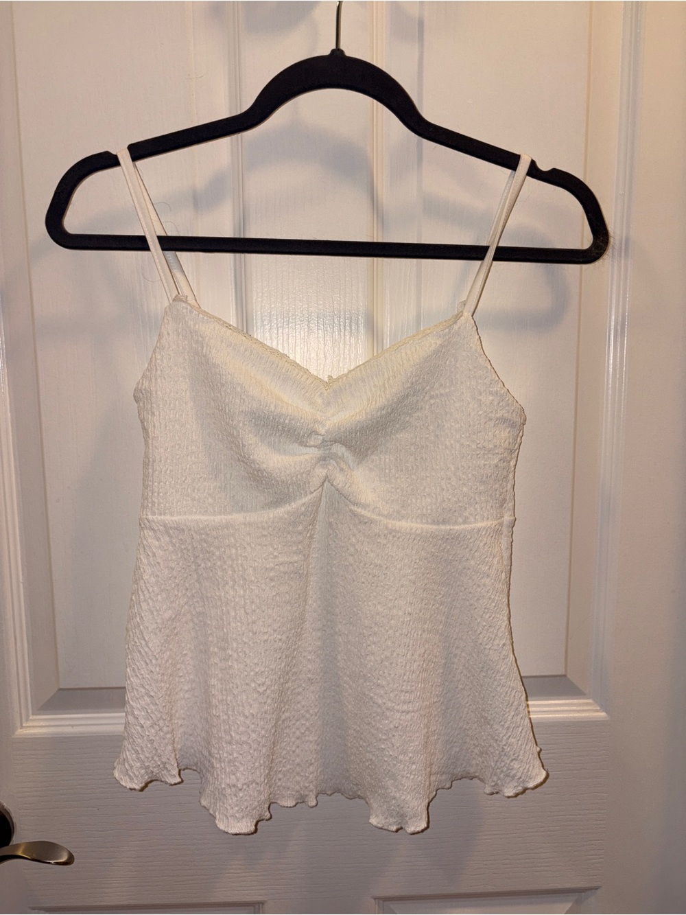Women’s Textured Spaghetti Strap Cami Top